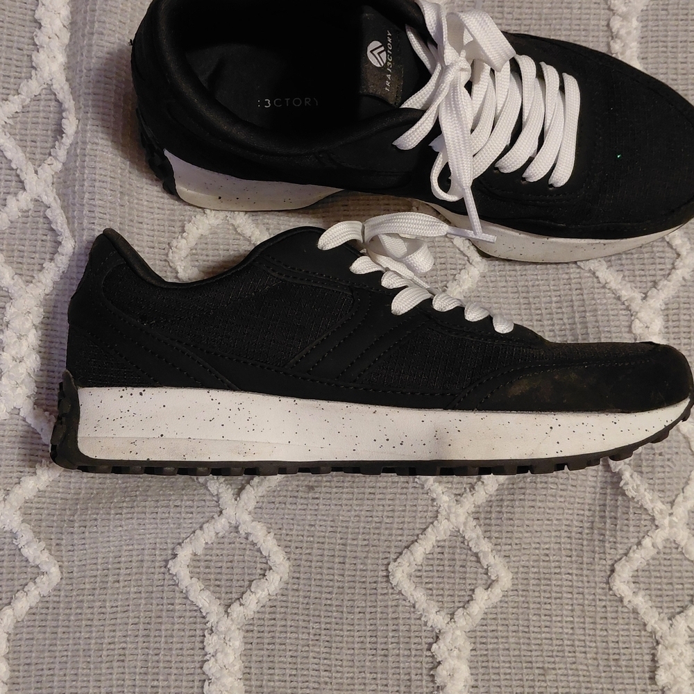 Black and White Women's Athletic Shoes - Picture 2 of 6